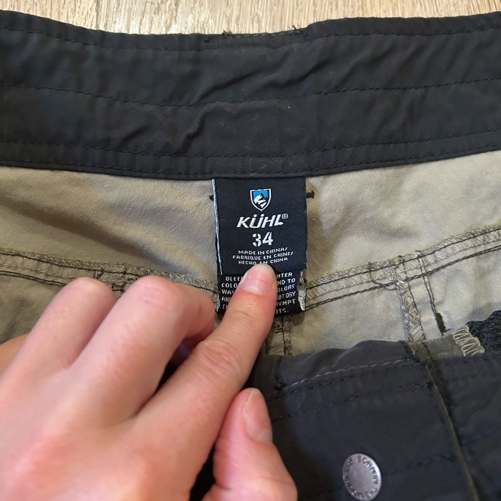 Kuhl Men's Green Cargo Shorts - Picture 3 of 4